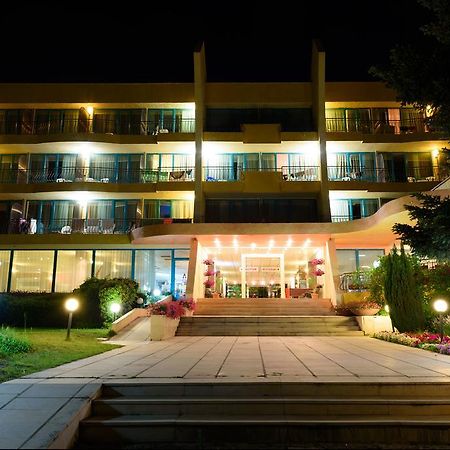 Hotel Ambassador - Free Parking Golden Sands Bagian luar foto