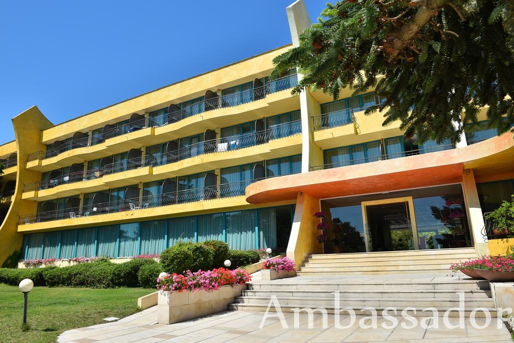 Hotel Ambassador - Free Parking Golden Sands Bagian luar foto