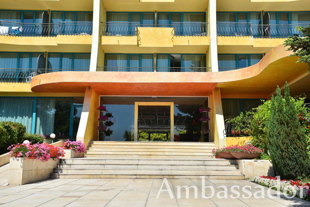 Hotel Ambassador - Free Parking Golden Sands Bagian luar foto