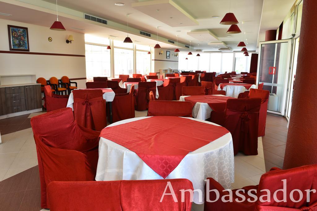 Hotel Ambassador - Free Parking Golden Sands Bagian luar foto