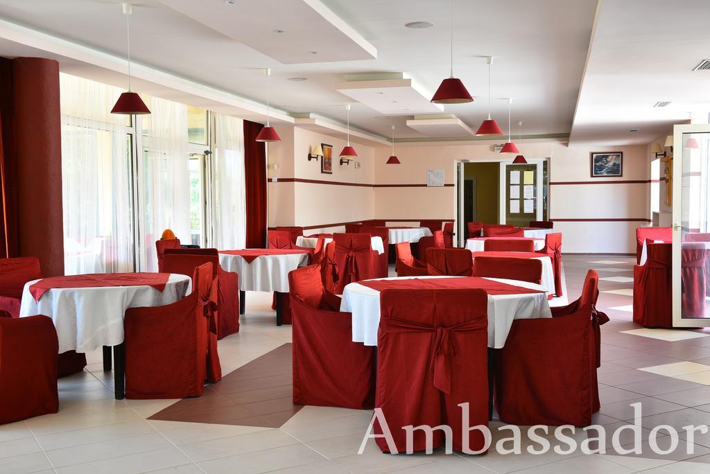 Hotel Ambassador - Free Parking Golden Sands Bagian luar foto