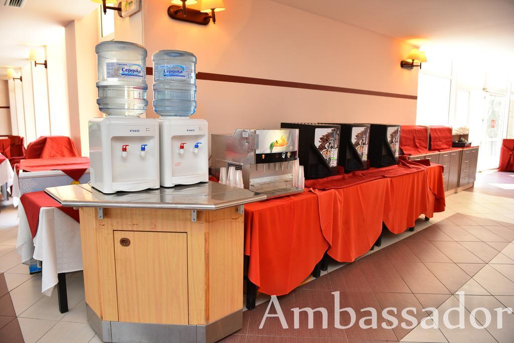 Hotel Ambassador - Free Parking Golden Sands Bagian luar foto