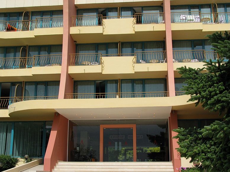 Hotel Ambassador - Free Parking Golden Sands Bagian luar foto