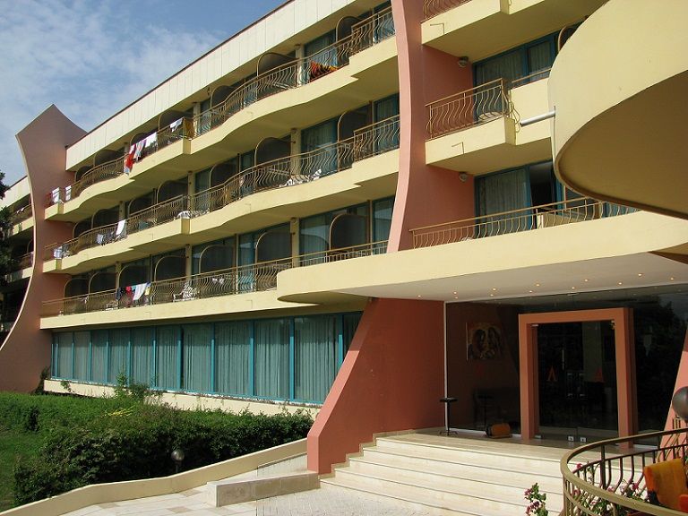 Hotel Ambassador - Free Parking Golden Sands Bagian luar foto