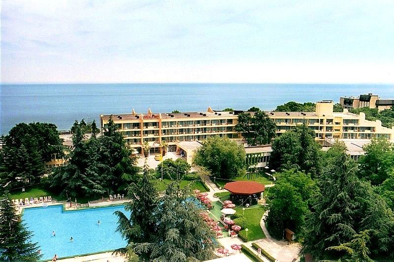 Hotel Ambassador - Free Parking Golden Sands Bagian luar foto