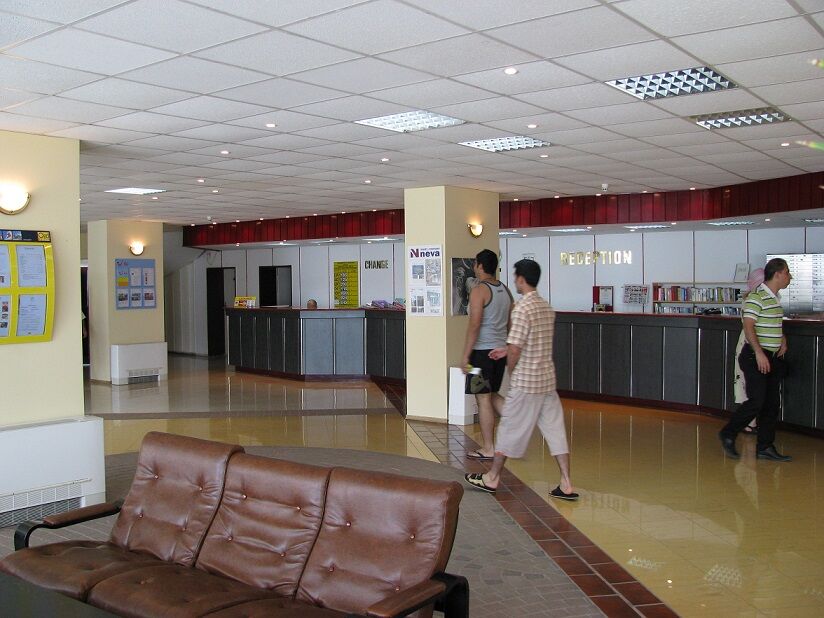 Hotel Ambassador - Free Parking Golden Sands Bagian luar foto